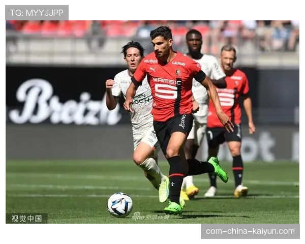 雷恩球迷以真挚掌声欢迎布里若回归彰显法甲球队独特文化魅力